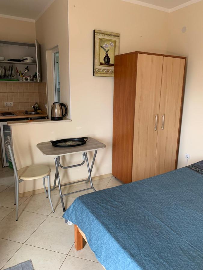 Империя Apartment Бар Екстериор снимка