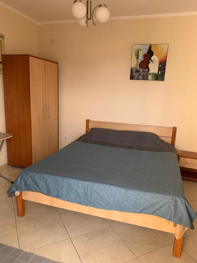 Империя Apartment Бар Екстериор снимка