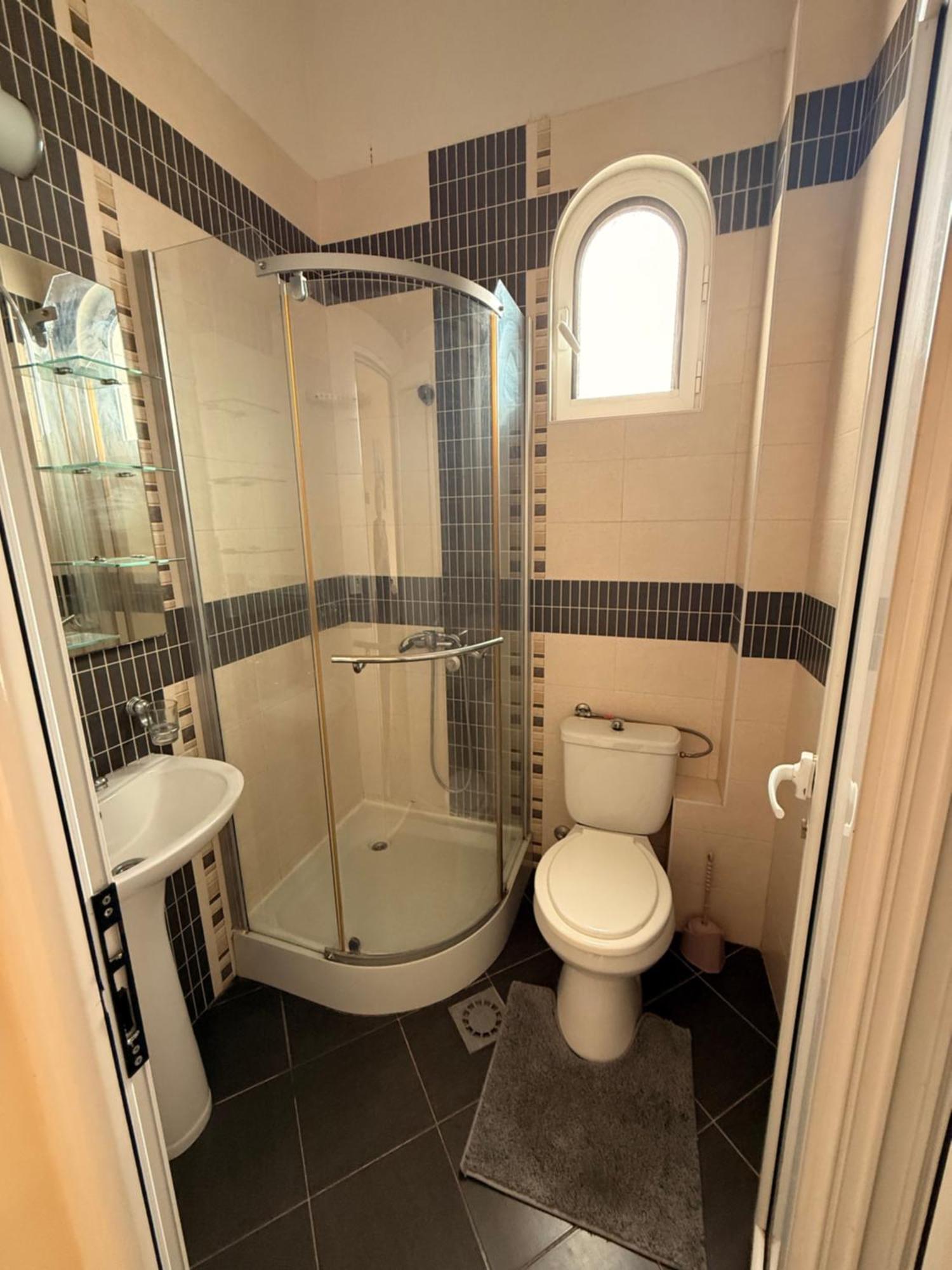 Империя Apartment Бар Екстериор снимка