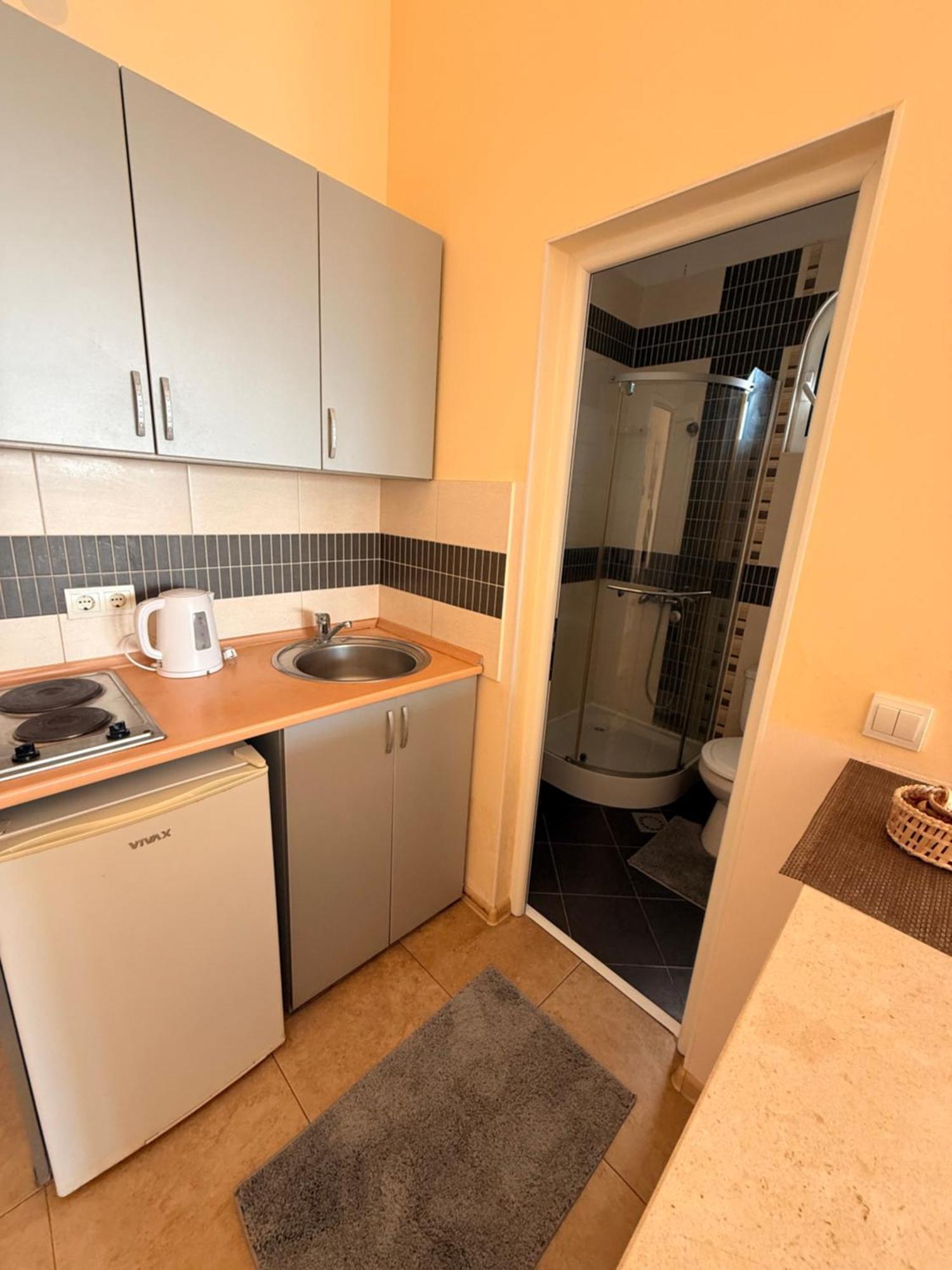 Империя Apartment Бар Екстериор снимка